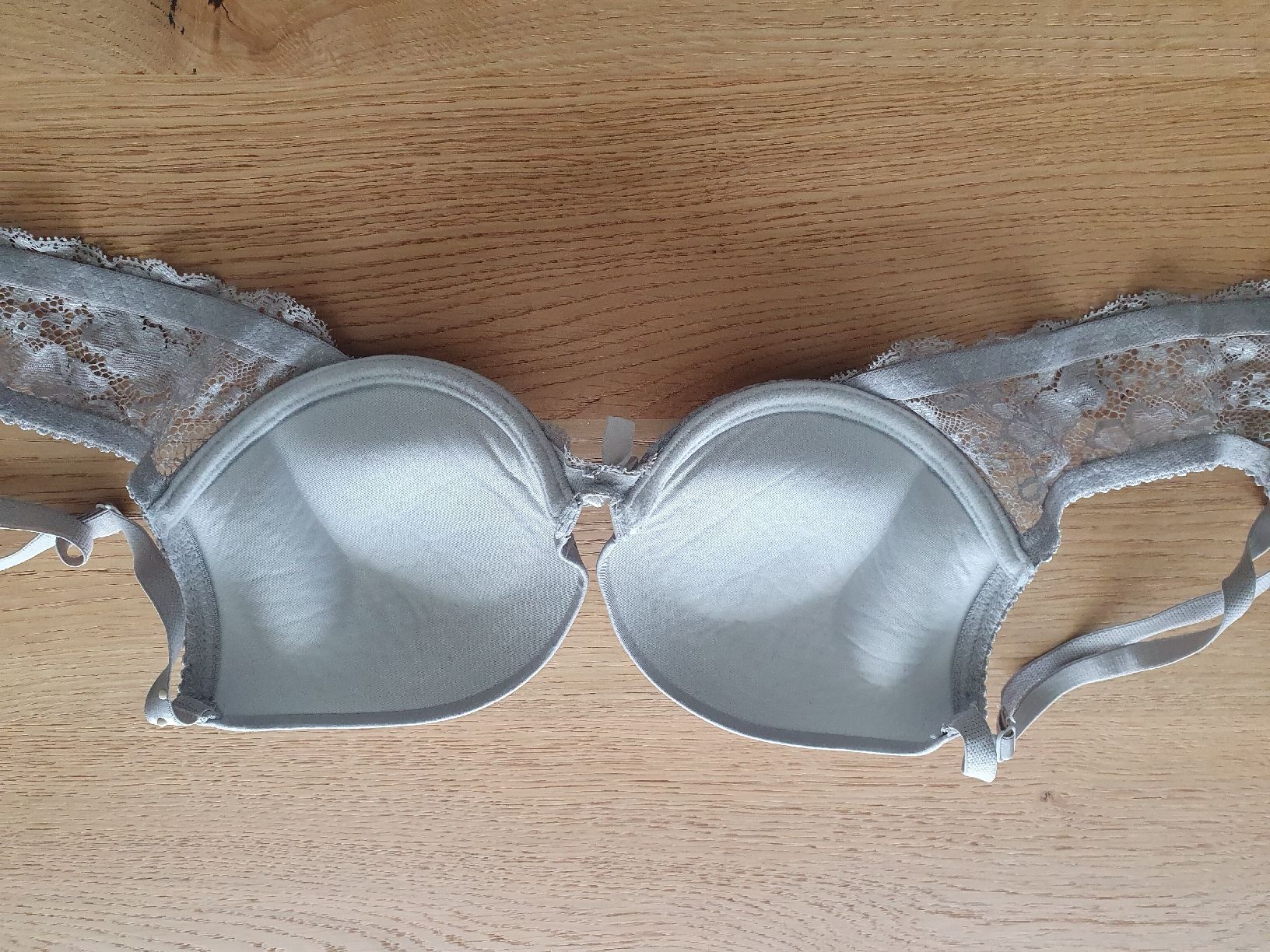 Sonstige Unterwäsche: Weisser Spitze BH, Grösse 75C – Gebraucht aus Moosseedorf von Sonnenschein.. 4