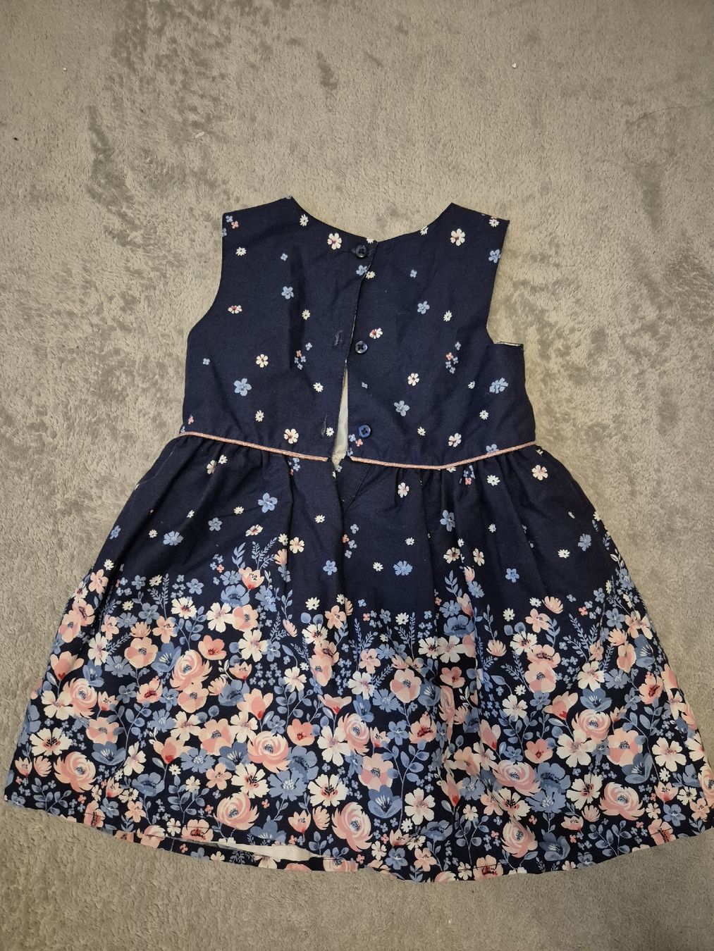 Primark Vestiti & Gonne: Kleid Mädchen Primark Grösse 86cm 12-18 Monate Blumenmuster – Usato da Grüningen venduto da luz_lsr2 1