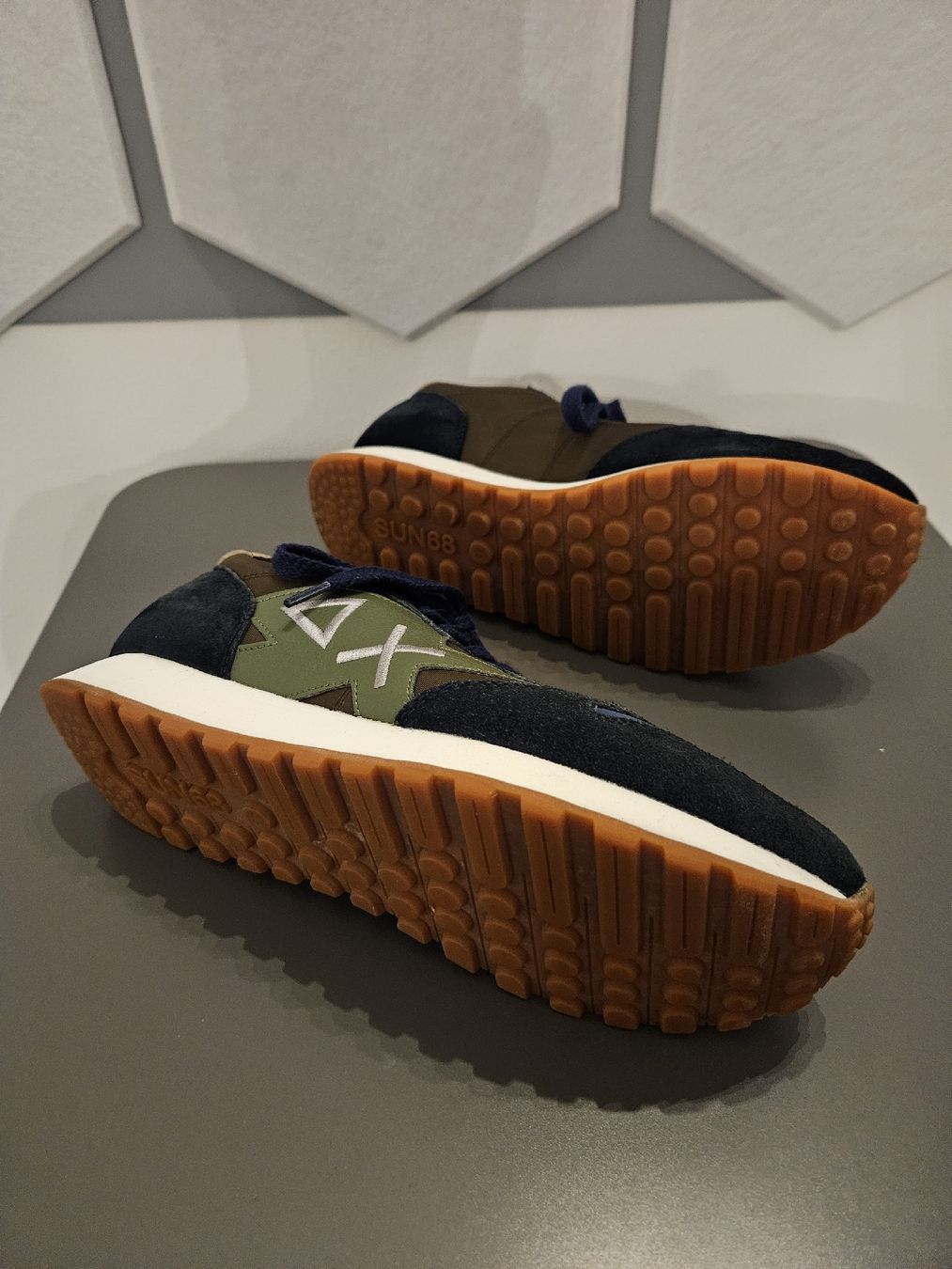 Scarpe da uomo: Sun68 n°43 / UK 9 / US 10 – Usato da Riazzino venduto da TicinoCarAudio 1