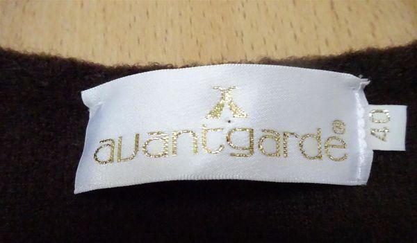 Giacche: Avantgarde - Strickjacke mit Perlen - braun - Grösse 40 – Usato da Zofingen venduto da Justizia_01 3