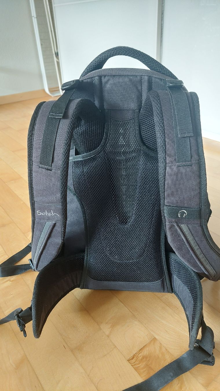 Satch Rucksäcke: Satch Schulrucksack schwarz ergonomisch gebraucht – Gebraucht aus Zürich von nin_8tfv 2
