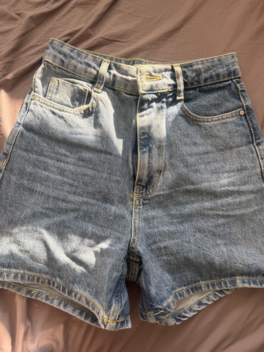 Jeans: Zara Shorts – D'occasion à Baden par psc_tbw2