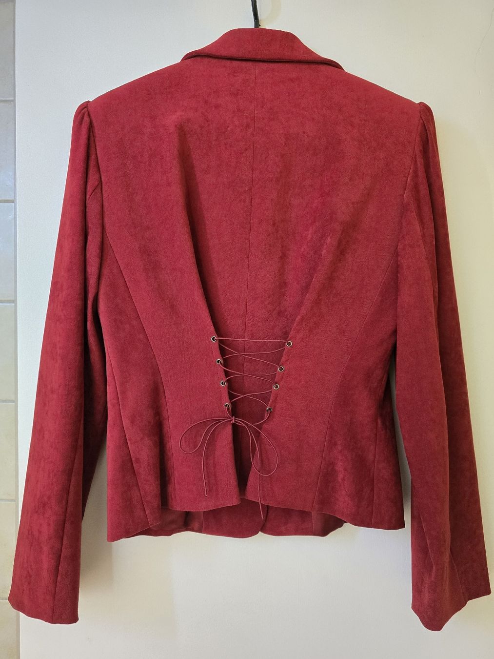 Giacche: Blouson rouge-grenat, taille 38, cintré – Nuovo (secondo la descrizione) da La Neuveville venduto da Diamise 1