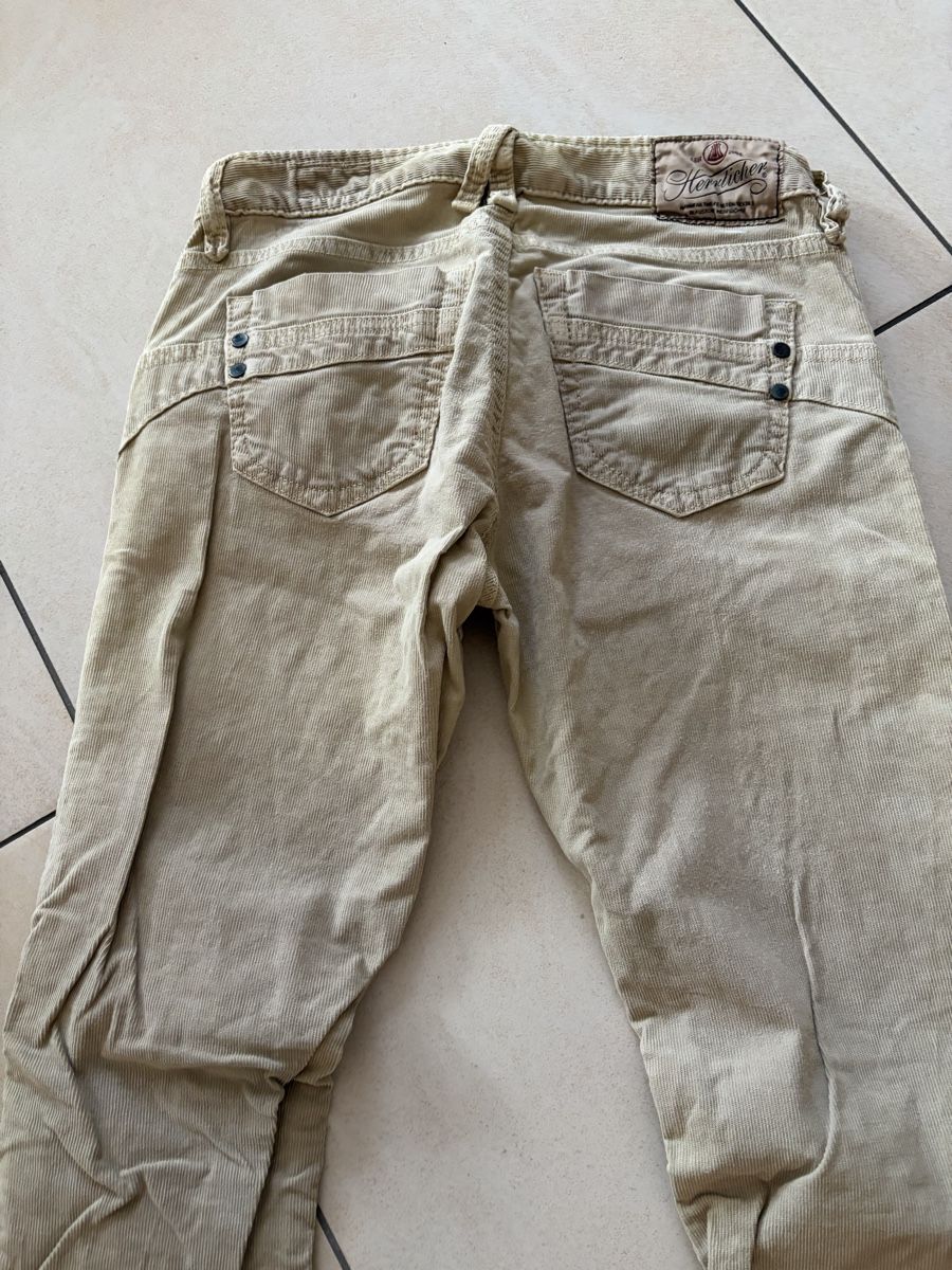 Herrlicher Pantaloni: Leichte Cordhose Herrlicher Gr. 25 – Usato da Glarus venduto da moab21 3