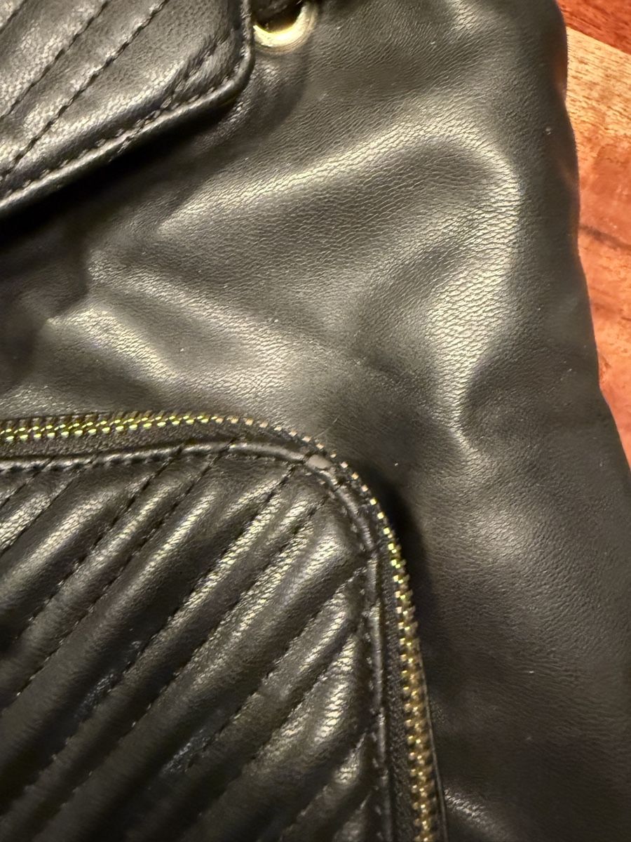 Guess Rucksäcke: Guess Rucksack – Gebraucht aus Niederbipp von Tiffany1771 6