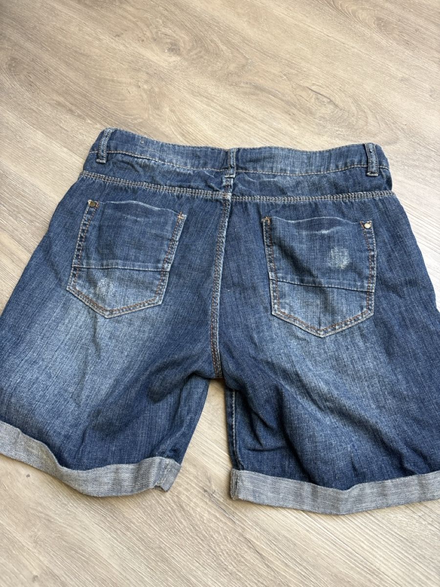 Zara Pantaloni: Short enfant Zara – Usato da Courfaivre venduto da ame_d67y 1