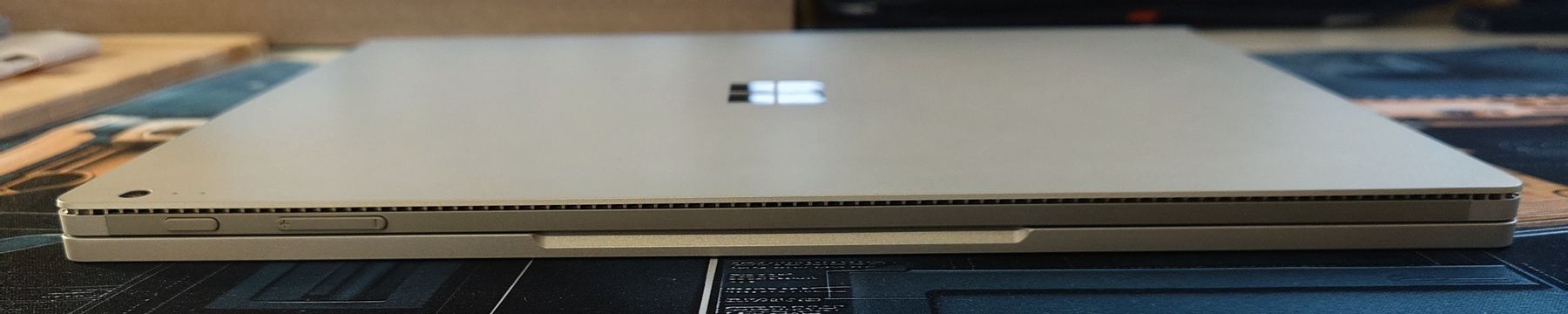 Microsoft Notebook: Microsoft Surface Book | i7 | 8GB | 256GB SSD | Win 11 Pro  – Nuovo (secondo la descrizione) da Ennetmoos venduto da Faders 7