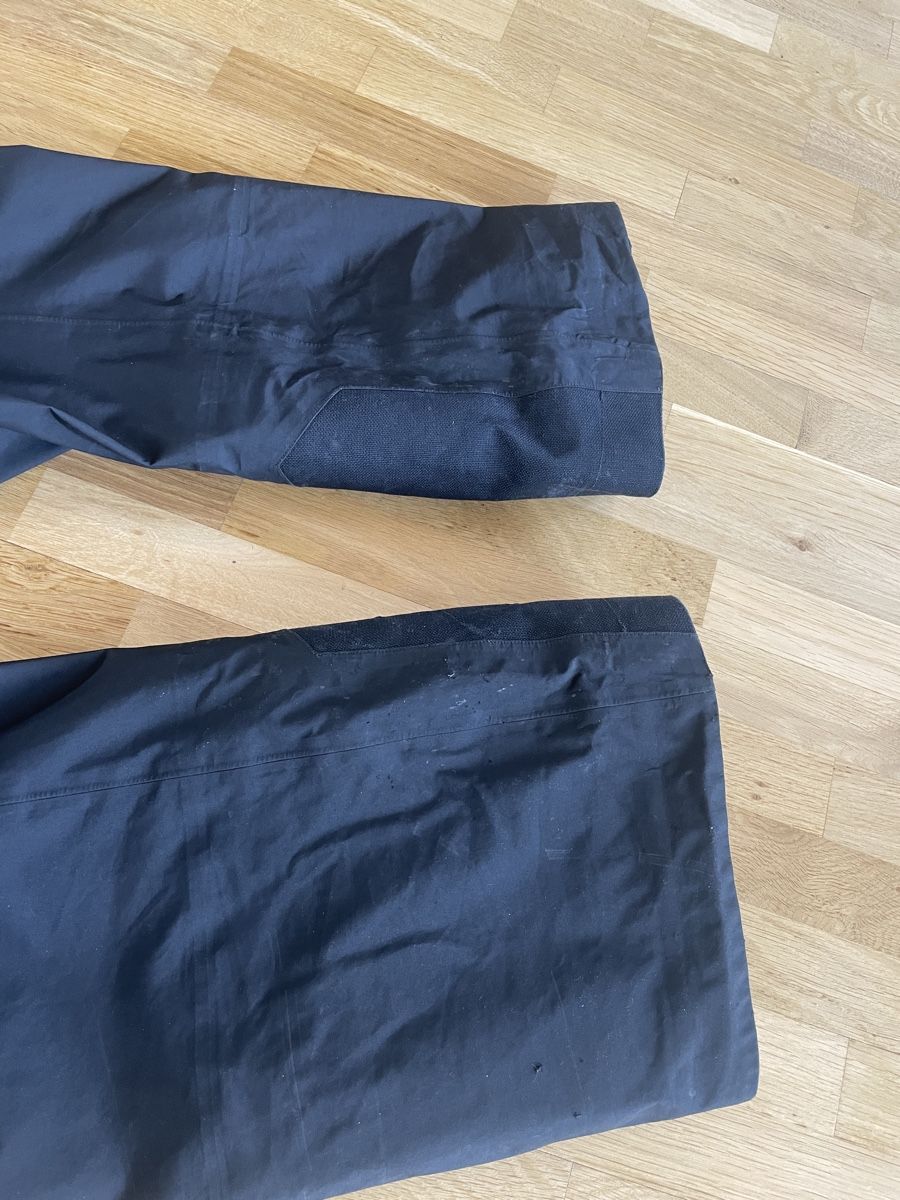 Arcteryx Pantaloni: Arcteryx Sabre Pants XL – Usato da La Tour-de-Peilz venduto da pittetale 5