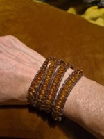 Armband Leder braun Glasperlen Bernsteinfarben Wickelarmband