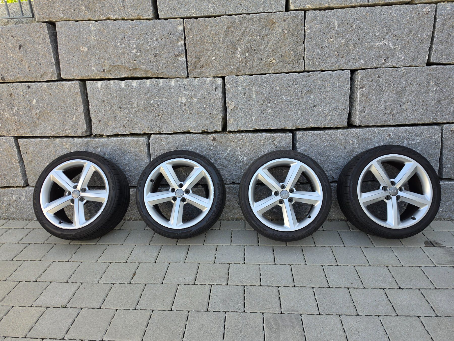 Audi Cerchioni: Gebrauchte Original Audi A5 Alufelgen. – Usato da Balsthal venduto da ang_trv6