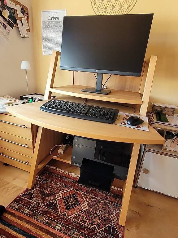 Schreibtische: PC-Möbel – Gebraucht aus Altstätten SG von RVTPeter 1