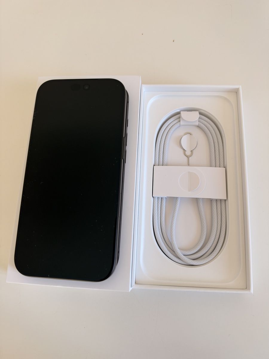 Apple Handys / Smartphones: Iphone 18 pro black 256 GB – Neu (gemäss Beschreibung) aus Gossau ZH von joh_lb72 2
