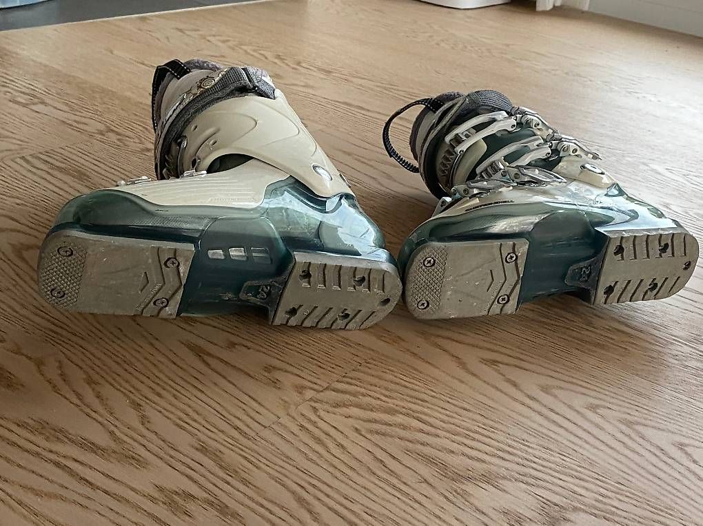 Herrenschuhe: Chaussure de ski salomon energyzer 85 – Gebraucht aus Crissier von sleepingmouse 1