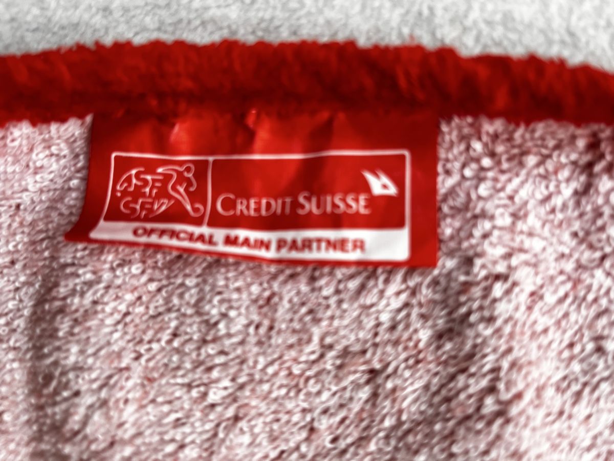 Teli da bagno: Serviette rouge Crédit Suisse Cup 2016 – Usato da Romont FR venduto da cat_j6ww 1