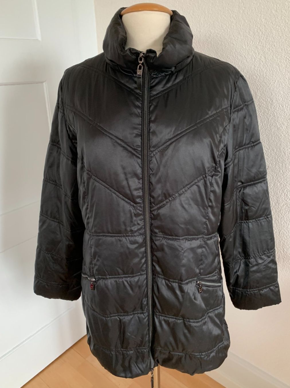 Giacche: elena miro Damen Jacke, Gr. 44, Schwarz – Usato da Worb venduto da farben20zauber