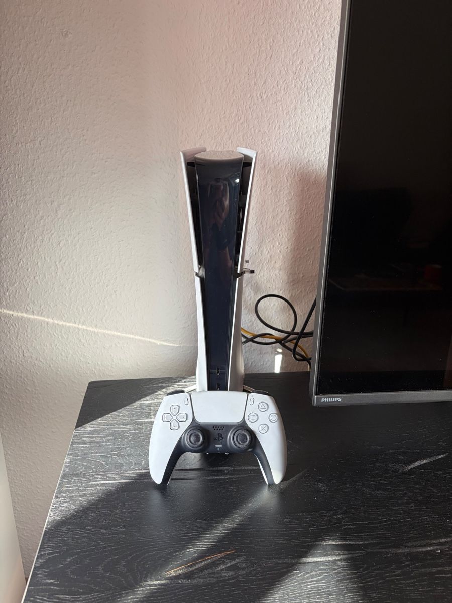 Sony PlayStation 5 Slim Console with Controller Like New (Neu (gemäss ...