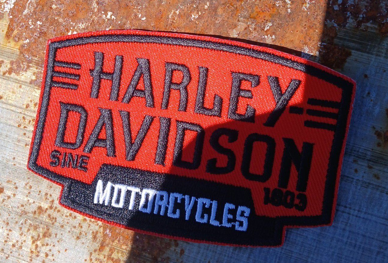 Harley-Davidson Toppe: Harley-Davidson, Patch thermocollant J023 – Nuovo e nell'imballaggio originale da Allens venduto da MADE.IN.ROCK.N.ROLL 2