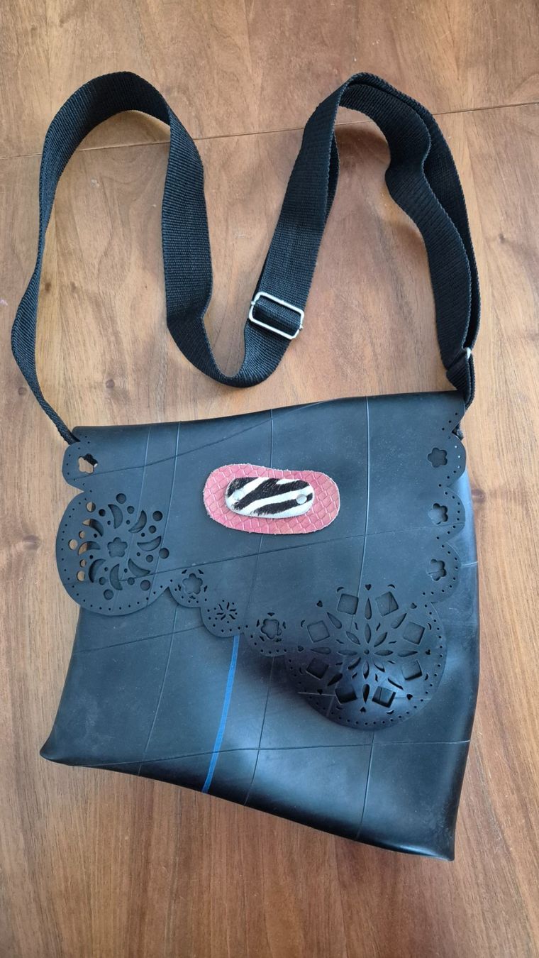 Borse: Schultertasche – Usato da Adliswil venduto da crizoprazio