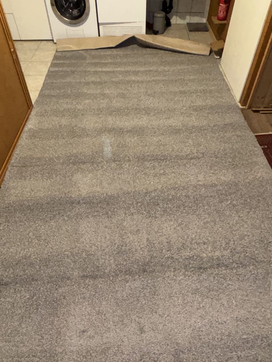Teppiche: Teppich grau  – Neu (gemäss Beschreibung) aus Ormalingen von Korghaus 1
