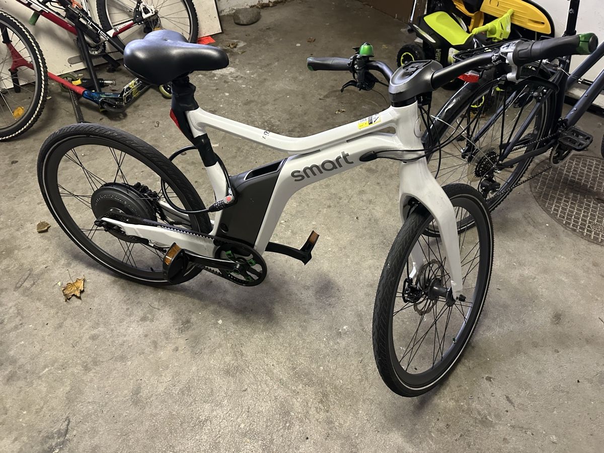 Mercedes-Benz Biciclette: Smart Ebike - Great Condition, Perfect for City Commuting! – Usato da Pratteln venduto da Besliu.Claudiu