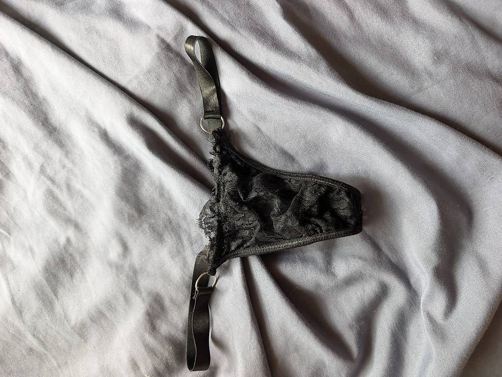 Altra biancheria intima: String dentelle noir – Usato da Alle venduto da pau_qb8x 1
