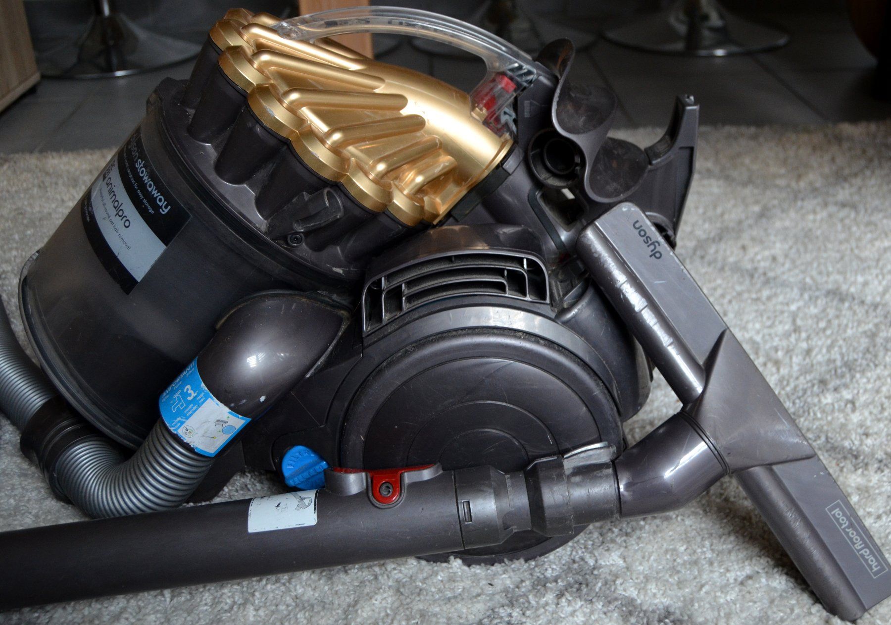 Dyson Staubsauger & Zubehör: Dyson DC23 Origin Staubsauger aspirateur – Gebraucht aus Collonges von arashee