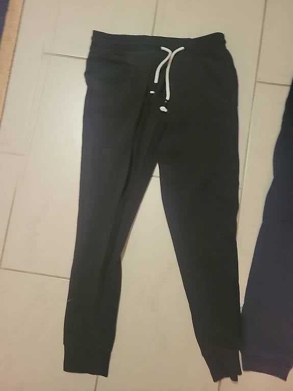 Hosen: Trainerhosen XS – Gebraucht aus Ballwil von jan_jk7y 1