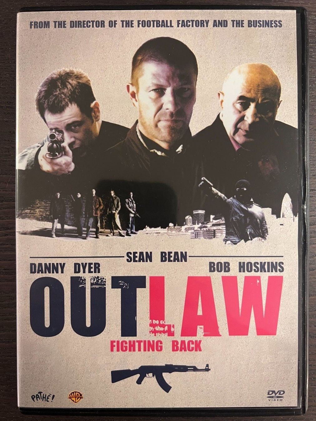 Tutti i DVDs: Outlaw - Fighting Back – Usato da Zürich venduto da FilmFreunde