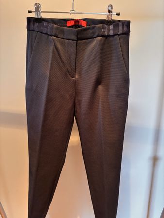 Hose von HUGO