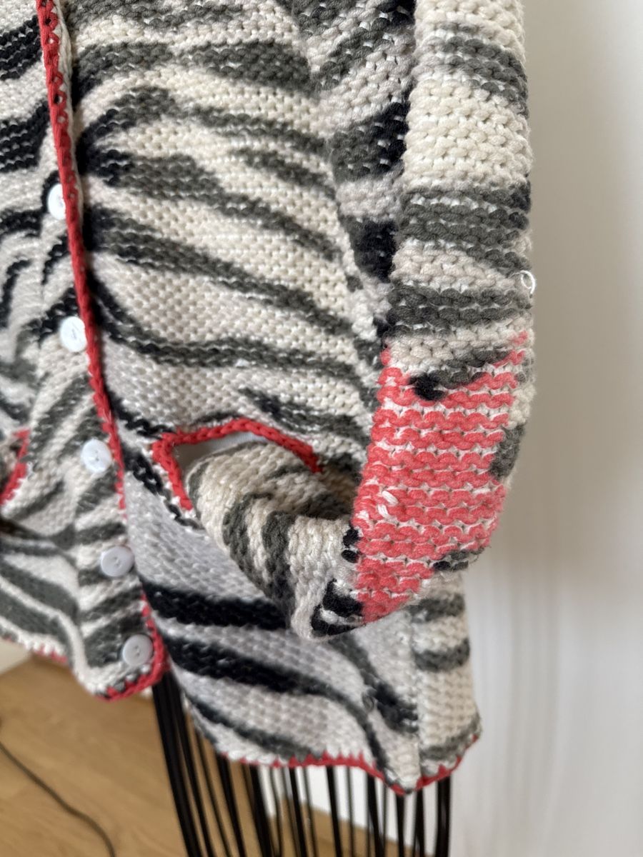 Giacche: Grace Strickjacke Zebra Look Gr. S – Usato da Wädenswil venduto da Salome0712 2