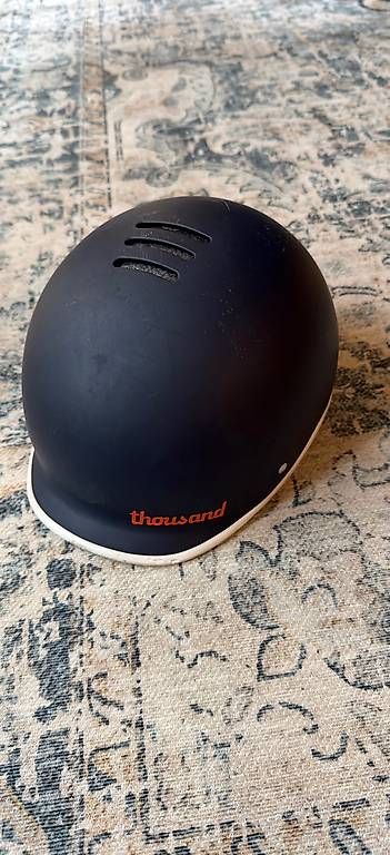 Helme: Thousand Helm Grösse Small – Gebraucht aus Zürich von qua_ff2s