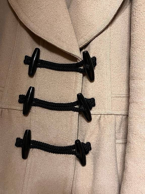 Cappotti: Cappotto Burberry beige – Usato da Jona venduto da sen_vd8v 3