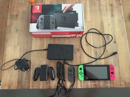 Nintendo Switch Konsole Set gebraucht ohne Kratzer!