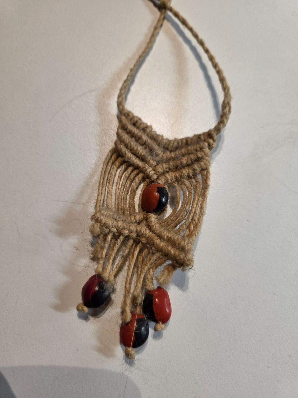 Catenine: Halskette Schnur Bast Kette mit Bohnen 64 cm – Usato da Walterswil BE venduto da Lonitti 3