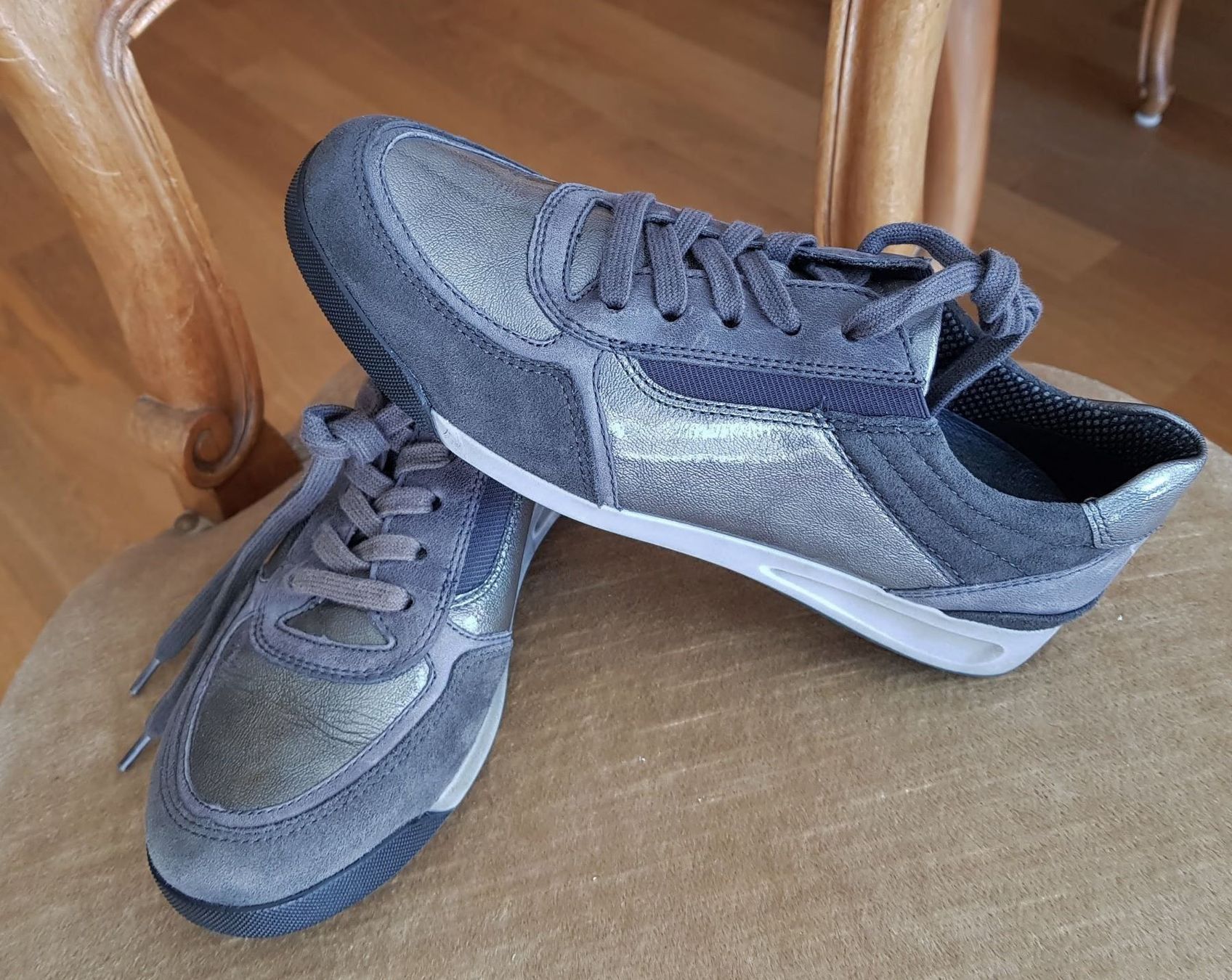Chaussures femmes: Sneaker von ARA GR.36,5 – Neuf avec emballage d'origine à Reinach AG par innamac 1