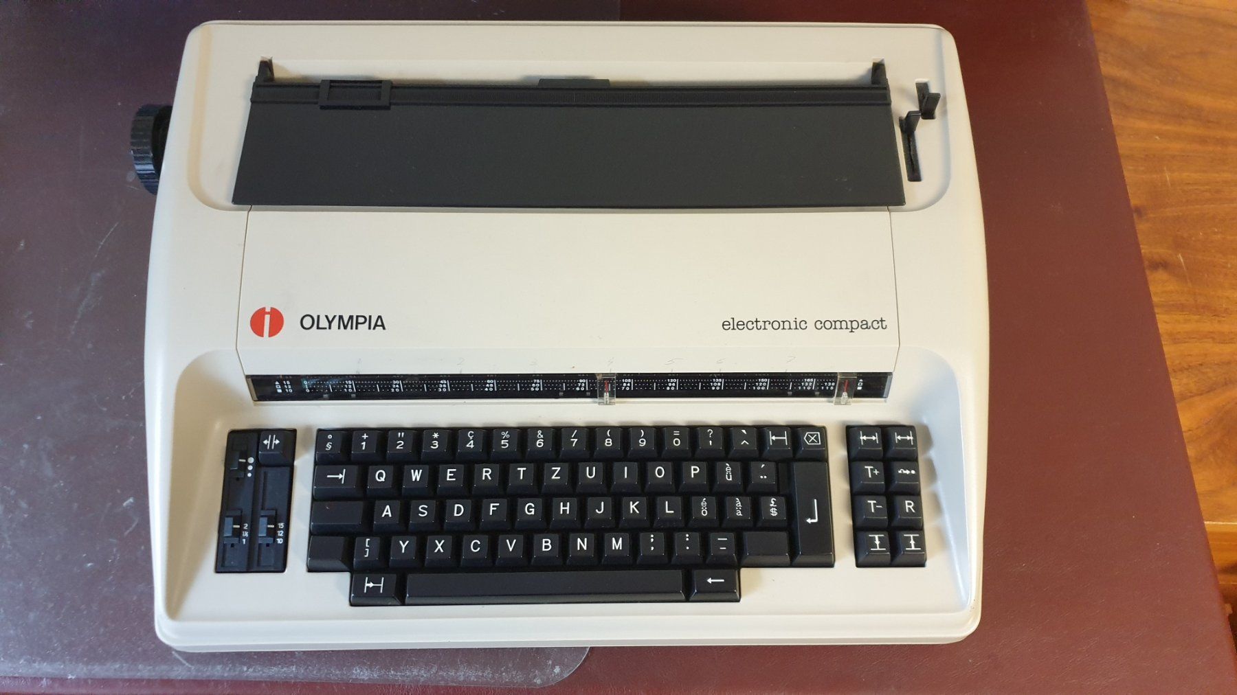 Macchine da scrivere: OLYMPIA electronic compact Typenrad Schreibmaschine – Difettoso da Boniswil venduto da romeo4756