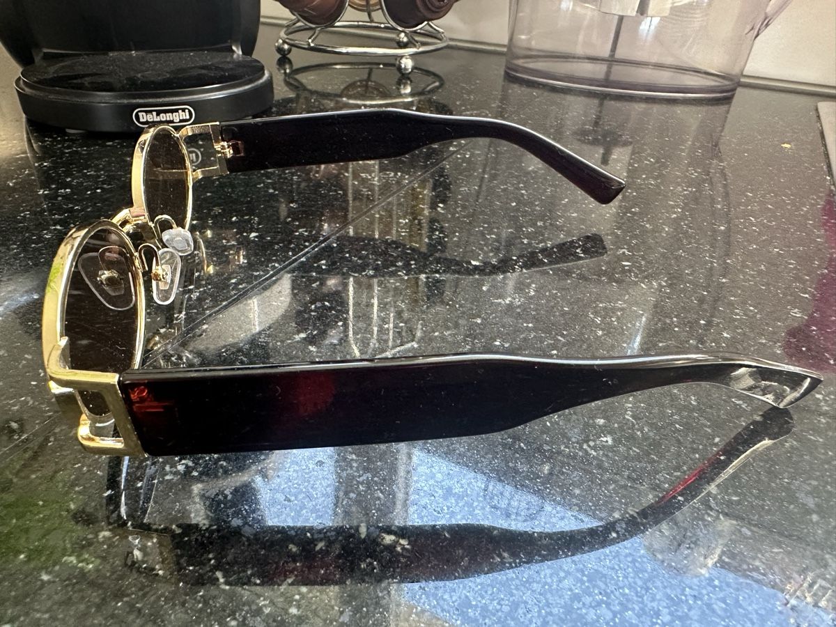 Brillen & Gläser: Sonnenbrille oval – Neu (gemäss Beschreibung) aus Zufikon von tam_gfx6 1
