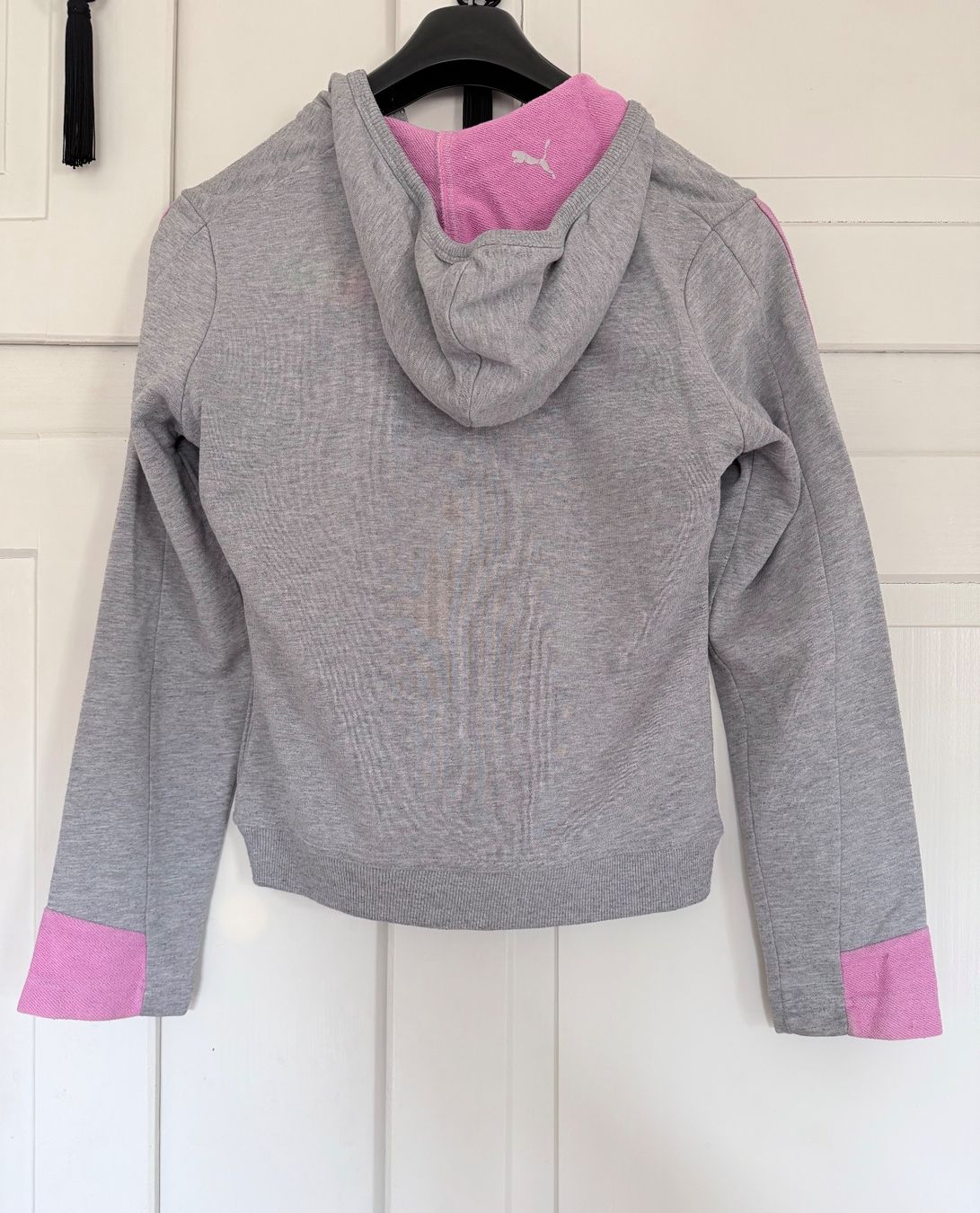 Puma Giacche: Puma Kapuzenjacke, Gr. M, Grau/Pink – Usato da Zürich venduto da Secretwish007