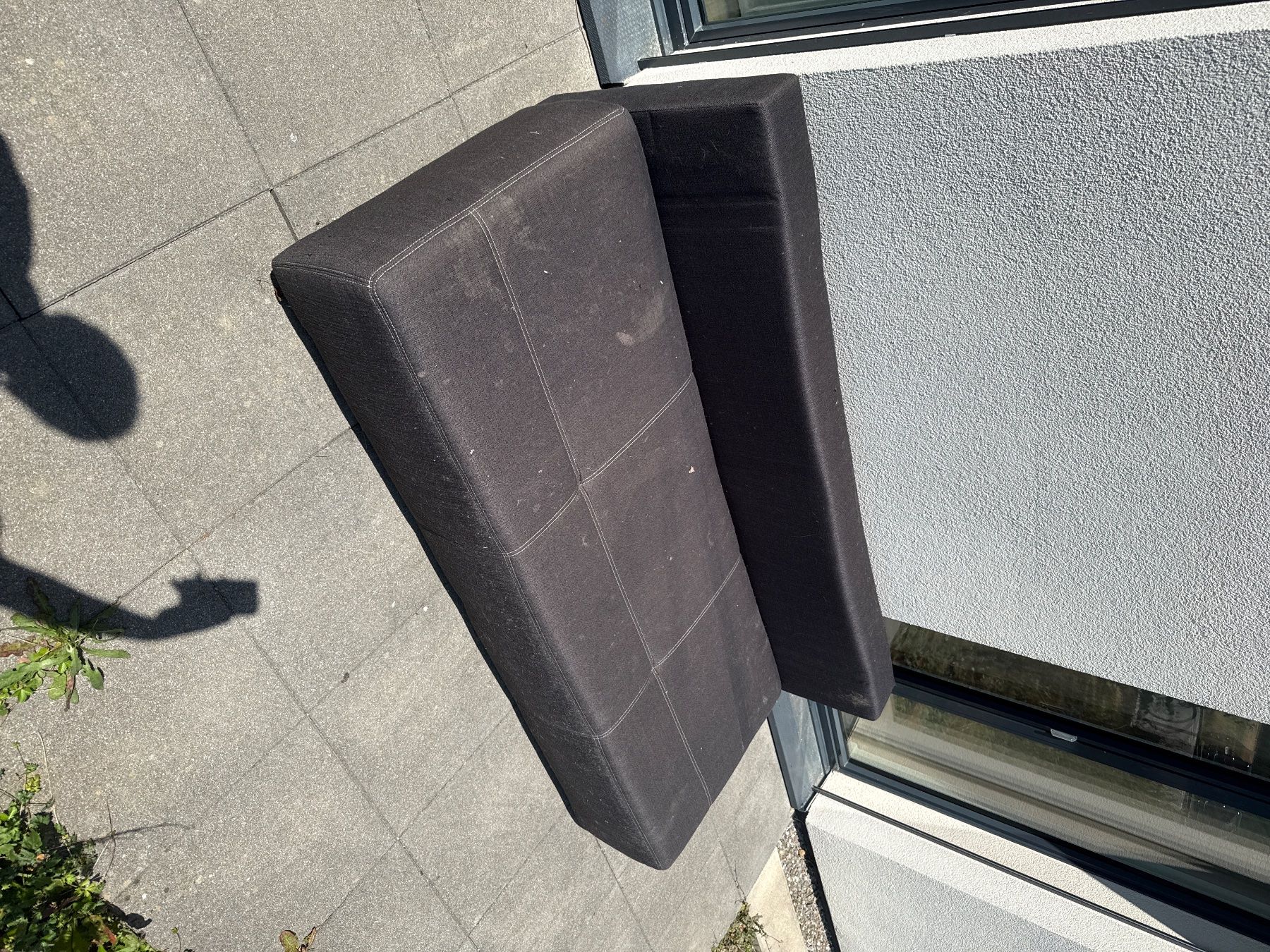 Divani: Sofa dunkelbraun 3-Sitzer mit Gebrauchsspuren – Usato da Ueberstorf venduto da jeromemanu 1