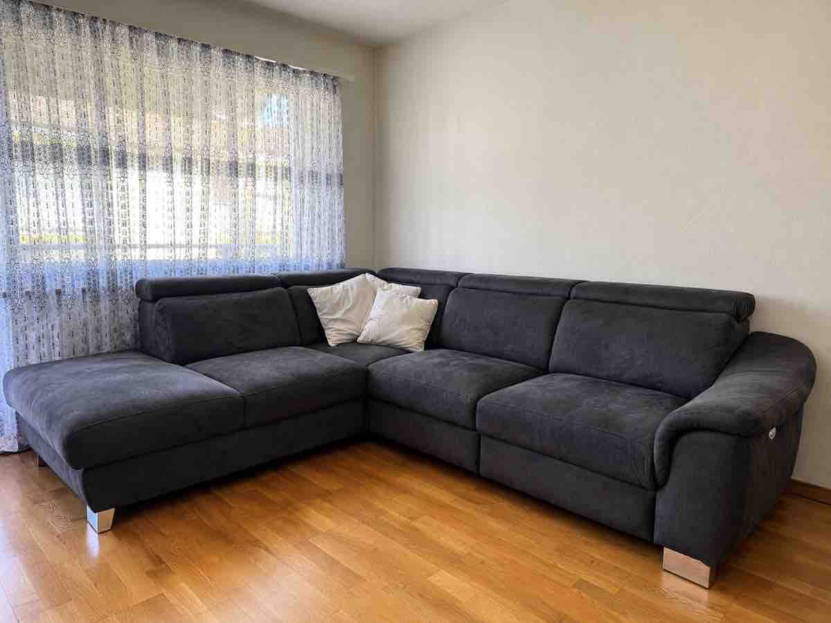 Sofas: Ecksofa anthrazit mit Schlaffunktion gebrauchter Zustand – Gebraucht aus Effretikon von Lio_b23