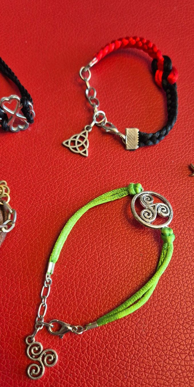 Bracciali & Braccialetti: 7 Armbänder – Usato da Zeiningen venduto da Carettacaretta69 2