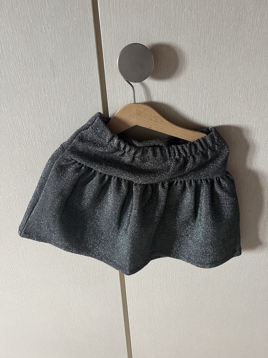 Zara Vestiti & Gonne: Zara Glitzerrock Grösse 110 – Usato da Inwil venduto da Karenstone 2