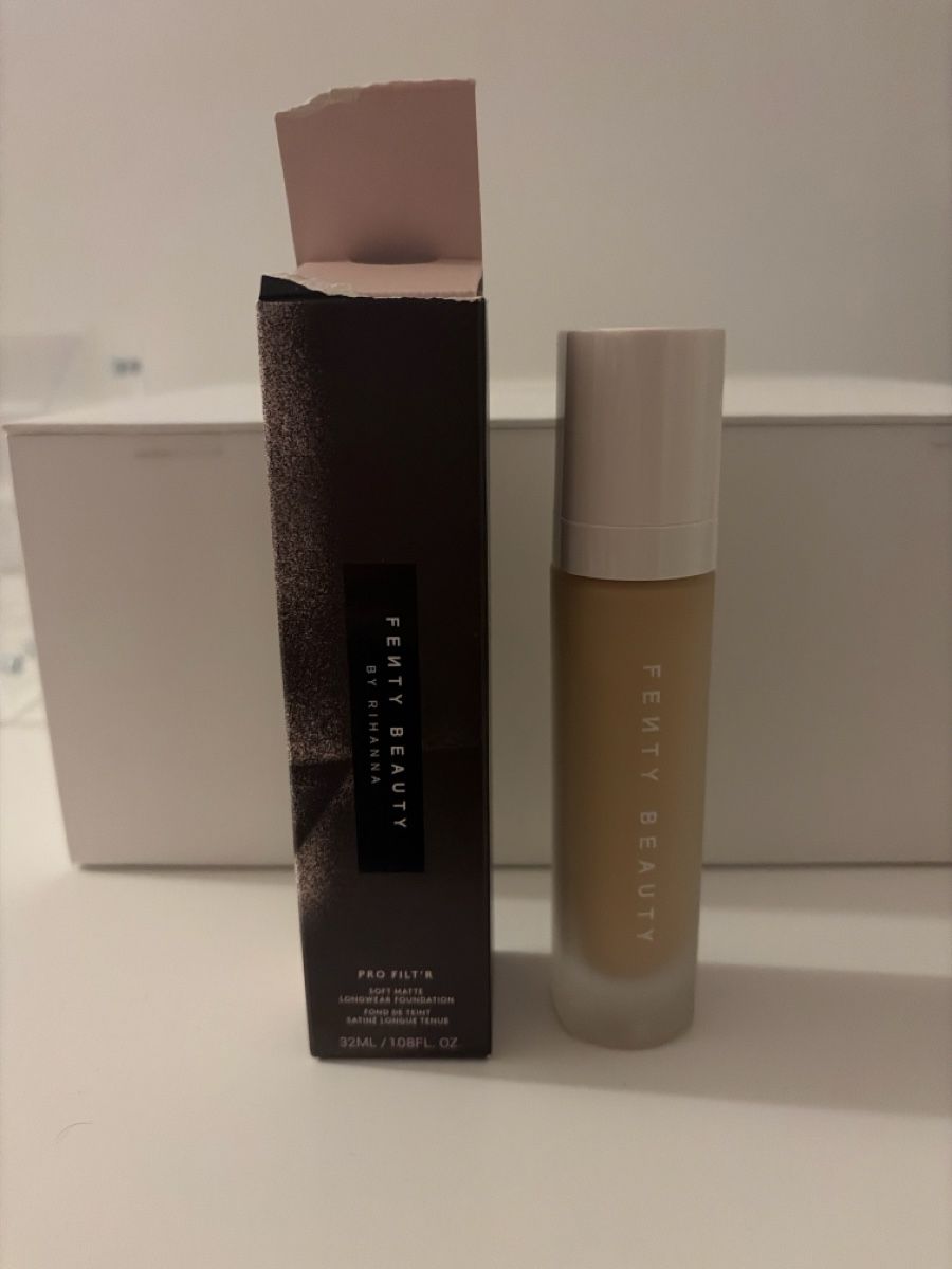 Make-up: Pro filter Fenty beauty – Nuovo e nell'imballaggio originale da Taverne venduto da ema_q5pb