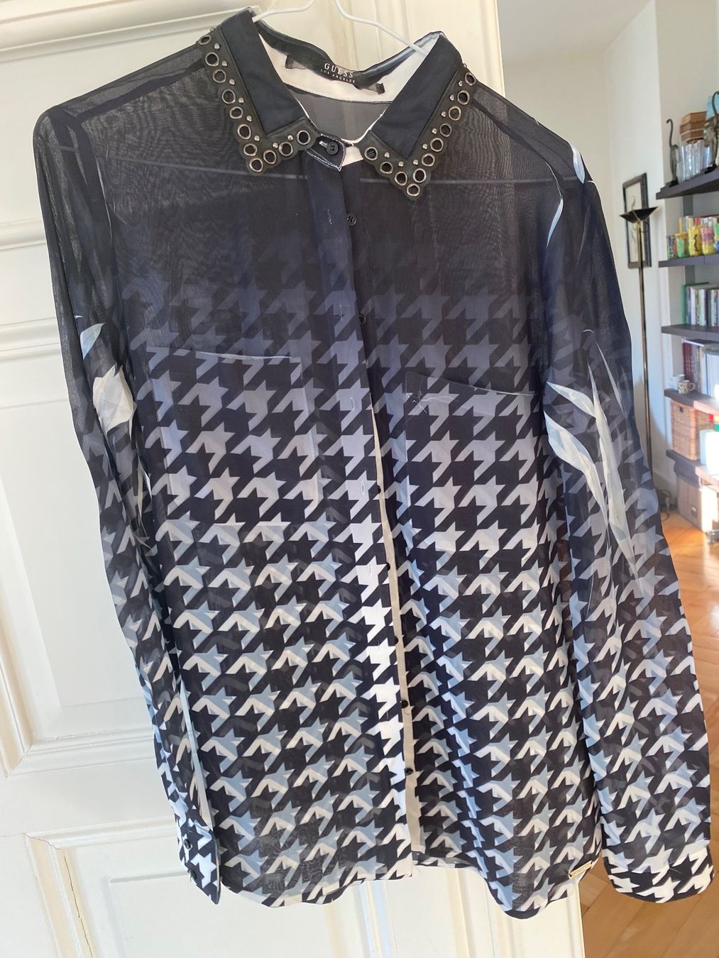 Guess Camicette: Chemise Guess S – Usato da Küssnacht am Rigi venduto da FFKA 1