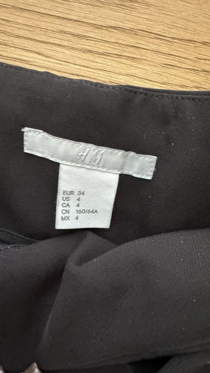H&M Pantaloni: Pants H&M new – Nuovo (secondo la descrizione) da Zürich venduto da yan_5ydb 2