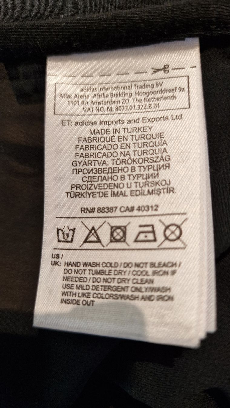 Adidas Giacche: Jacke von Adidas in 38 – Nuovo (secondo la descrizione) da Ehrendingen venduto da leo875 4