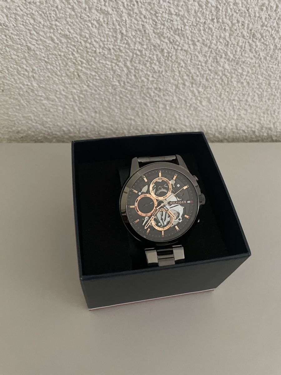 Tommy Hilfiger Uhren: Original Tommy Hilfiger Uhr mit Originalverpackung   – Gebraucht aus Winterthur von nit_2bcv 2