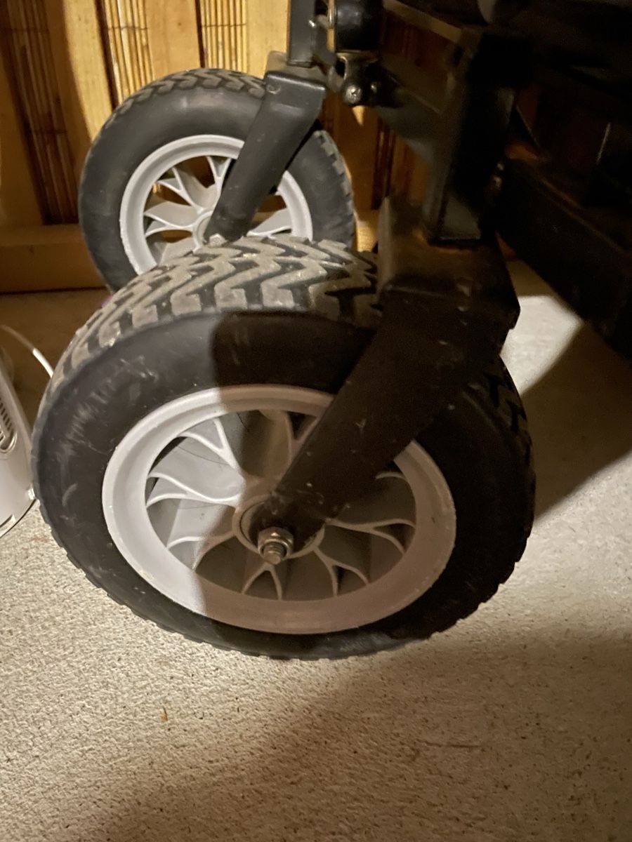 Culle: Bollerwagen Grau – Usato da Büren an der Aare venduto da mii_57vx 1