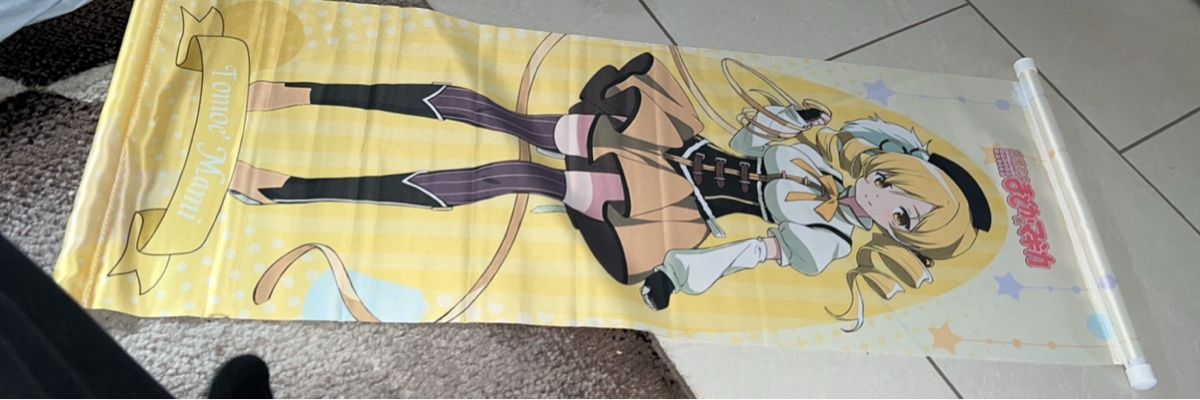 Statuette: Madoka magica mami tomoe wallscroll – Usato da Zuchwil venduto da PonyPopArt