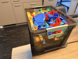 Spielzeug-Set Kugelbahn im Korb gebraucht